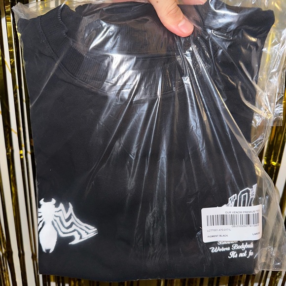 VINTAGE DARC SPORT X MARVELS SPIDER-MAN & VENOM “OUR VENOM” SHIRT - Picture 4 of 5